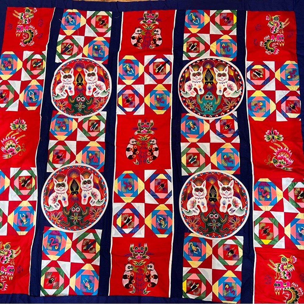 Handmade Asian throw - Picture 3 of 5